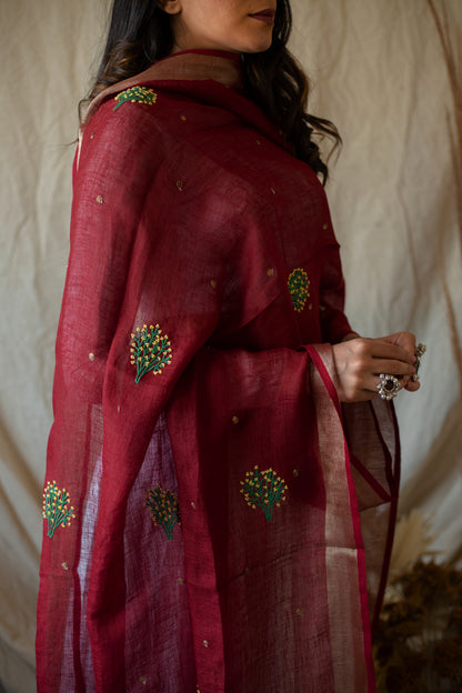 Maroon Gypsies Linen